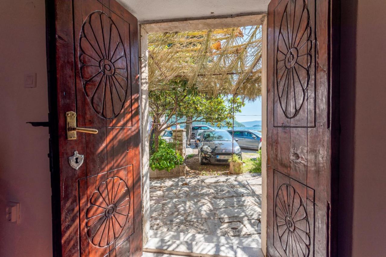 Charming Bohemian House In Perast Villa Exteriör bild