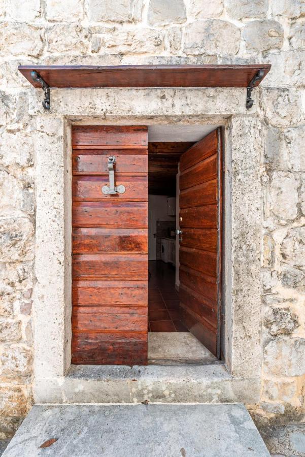 Charming Bohemian House In Perast Villa Exteriör bild