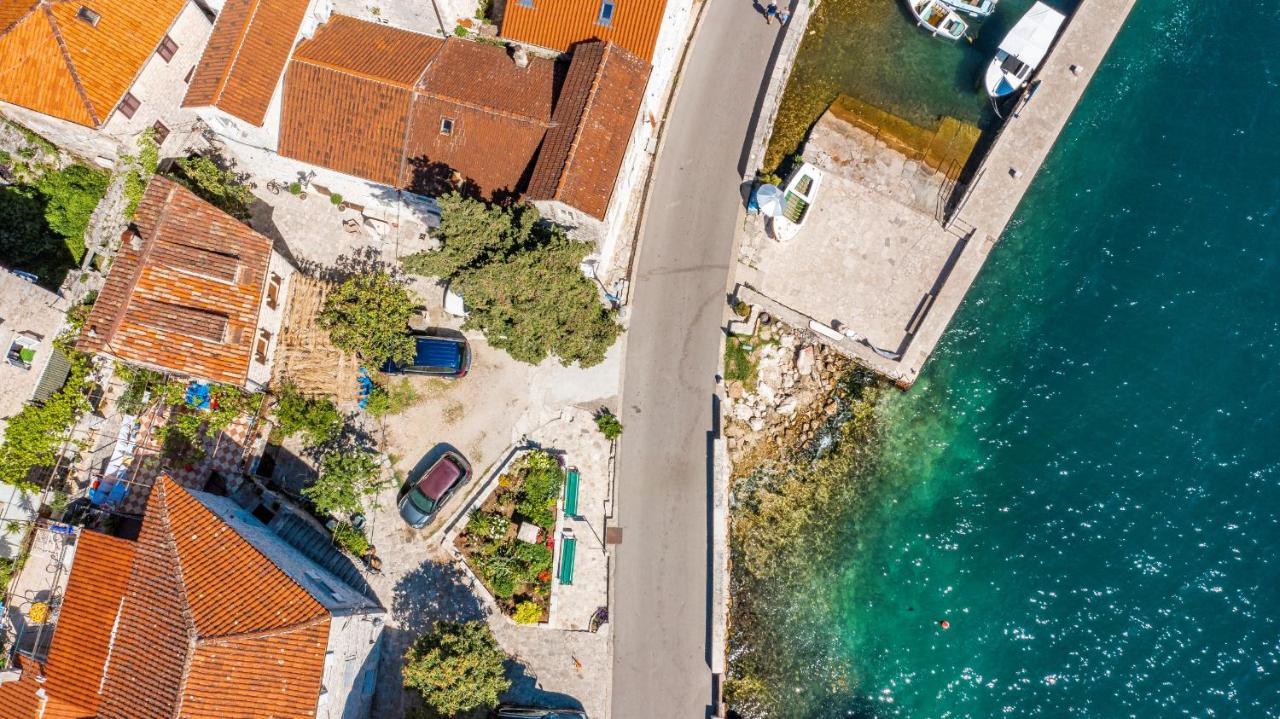 Charming Bohemian House In Perast Villa Exteriör bild