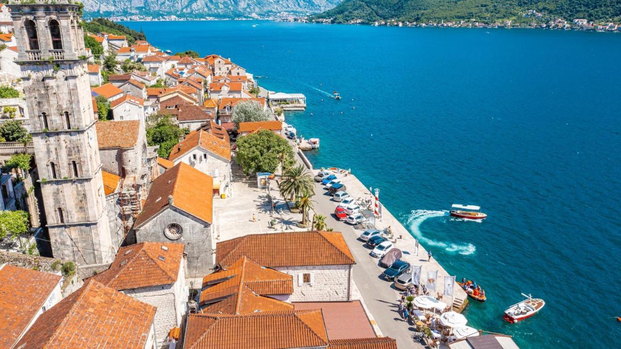 Charming Bohemian House In Perast Villa Exteriör bild